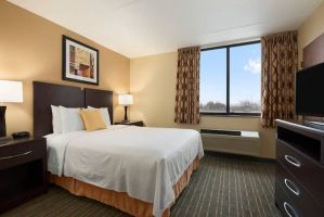 Guest room at the Days Hotel by Wyndham University Ave SE in Minneapolis, Minnesota
