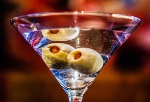 Classic Cocktails | NYE'S Bar Minneapolis