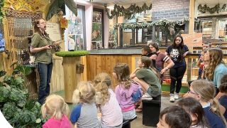 Free Wildlife Shows Daily!